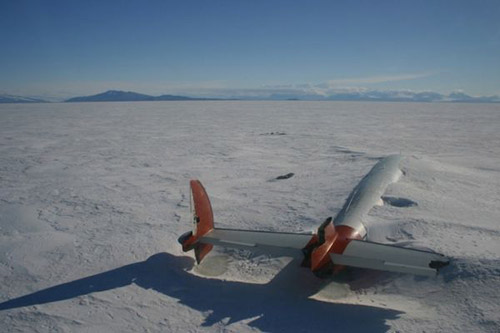 Уламки літака 'Пегас' у затоці Мак-Мердо, Антарктида